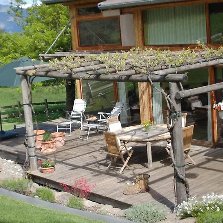 D'hotes Vallee De L'ubaye Bed & Breakfast 3*